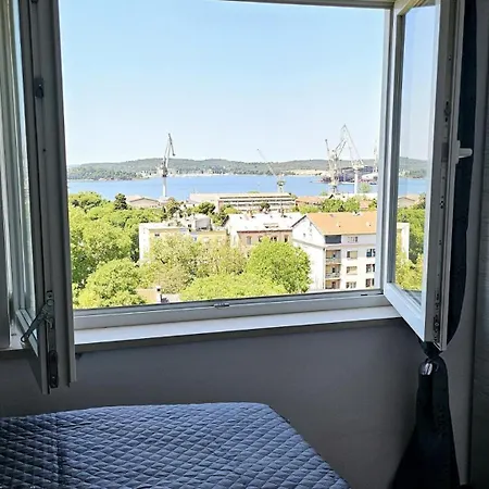 Vista Porto プーラ