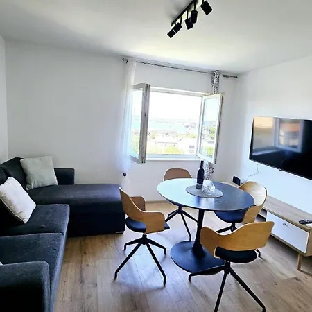 Vista Porto Apartment Pula